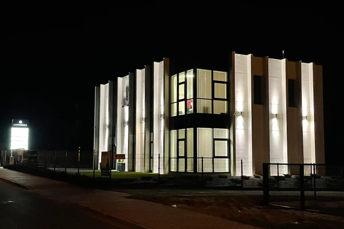 Klinika stomatologiczna Luxmedica we Wręczycy Wielkiej nieopodal Częstochowy